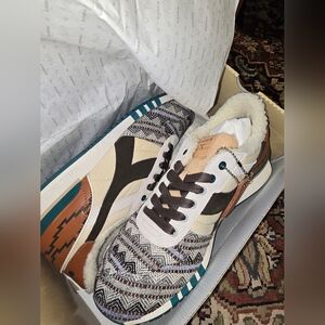 NIB Extra Butter & Diadora Titan II Western Sneakers In Moon Gray.